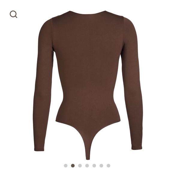 SKIMS ESSENTIAL CREW NECK LONG SLEEVE BODYSUIT - Picture 8 of 13
